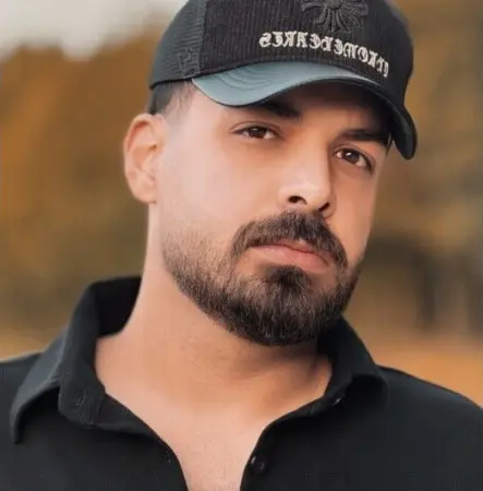 بنر آهنگ شاهان هیچی دیگه حال نمیده
