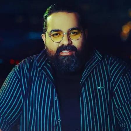 بنر آهنگ رضا صادقی بماند
